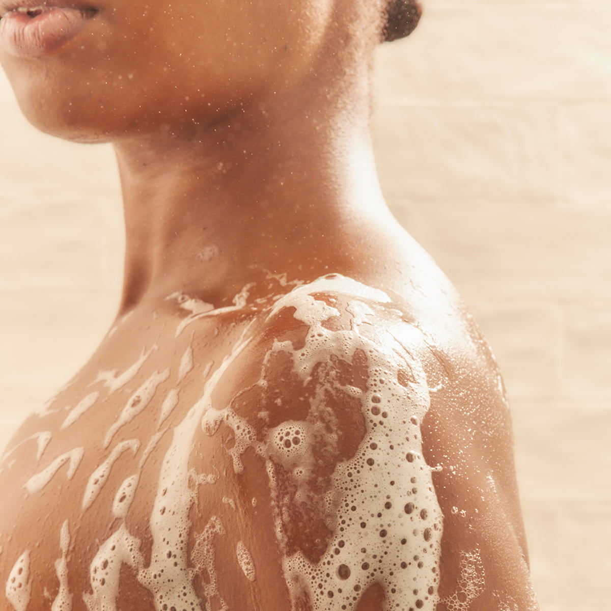 Clean Body Colour In Green Clean Invigorating Body Wash Large – Energizing Daily Exfoliator ...